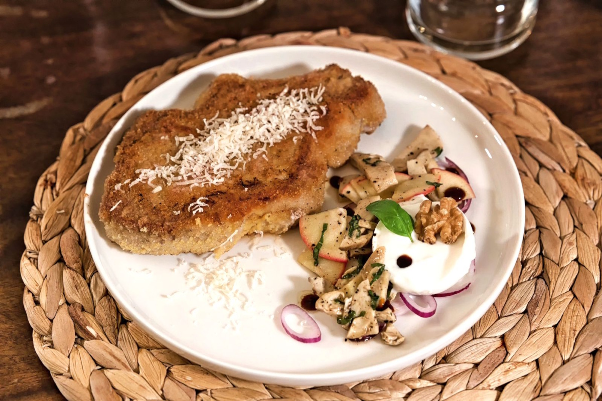 Cotoletta Milanese mit Steinpilzen
